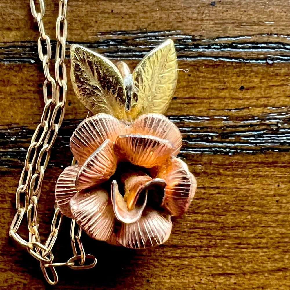 Krementz 1950’s rose gold necklace